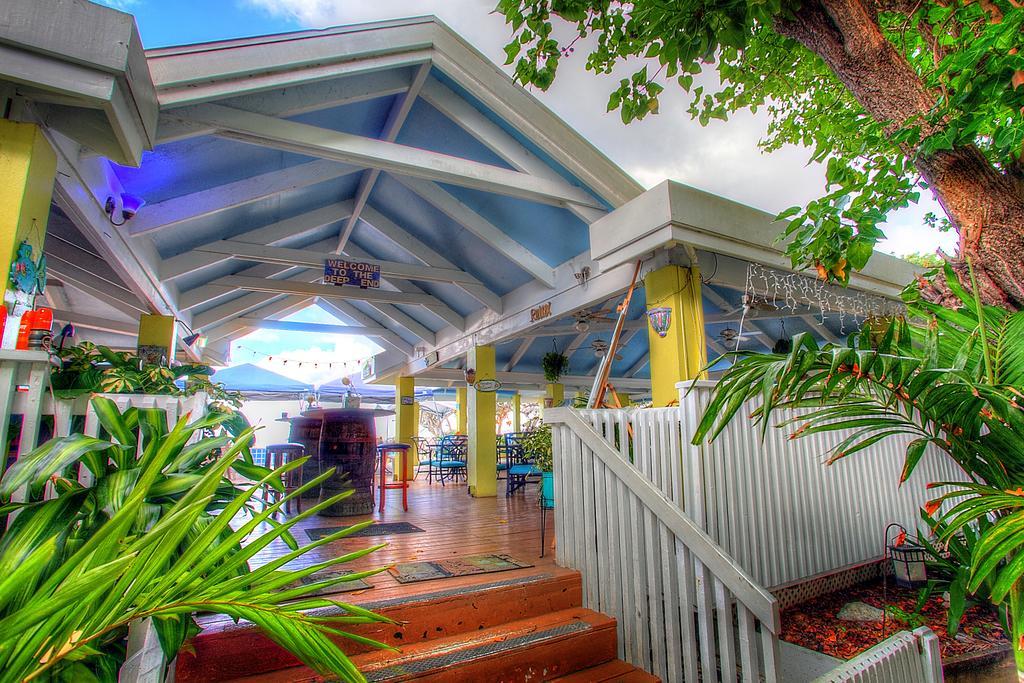 Tamarind Reef Resort Spa & Marina Christiansted Buitenkant foto