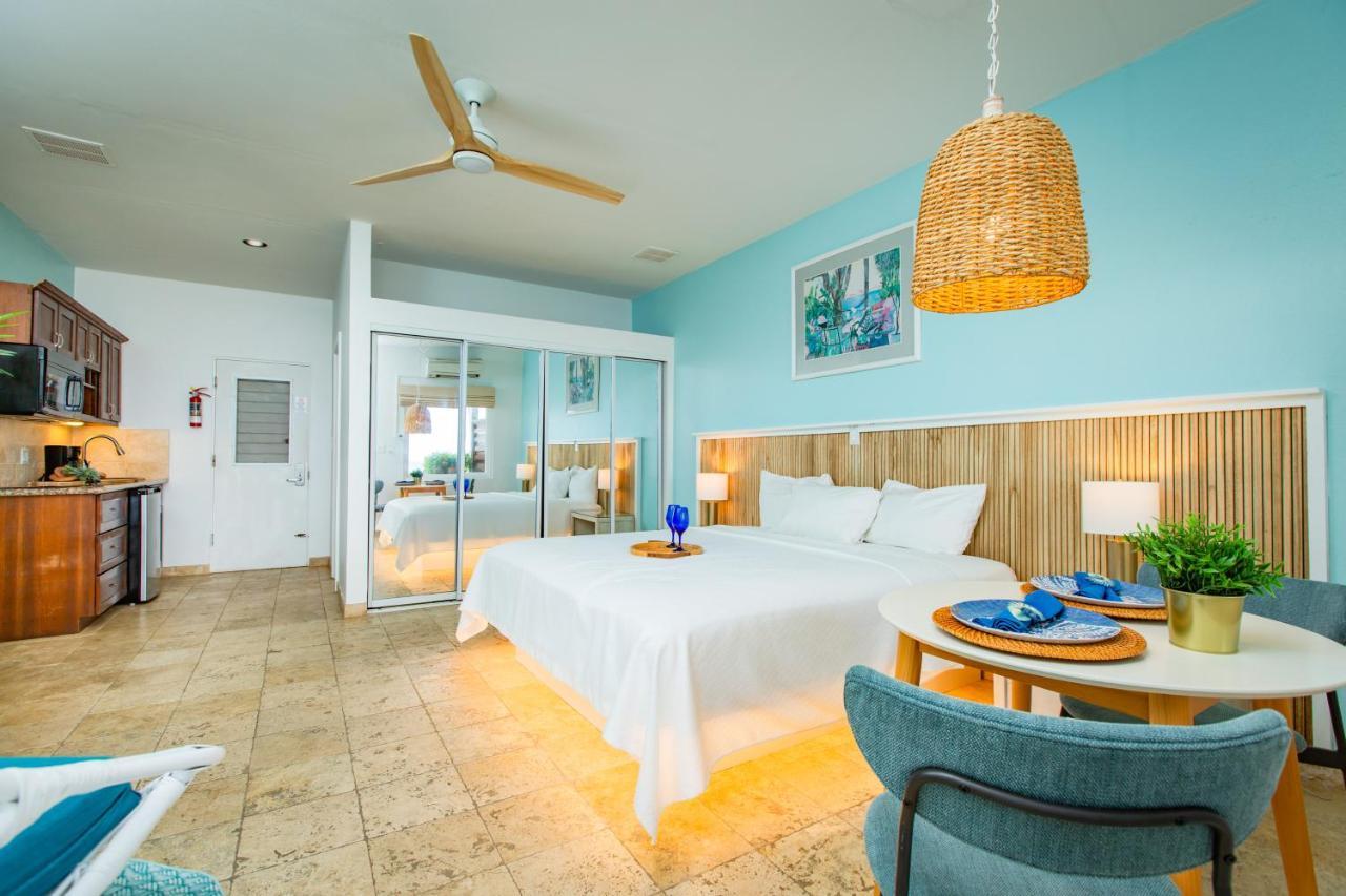 Tamarind Reef Resort Spa & Marina Christiansted Buitenkant foto